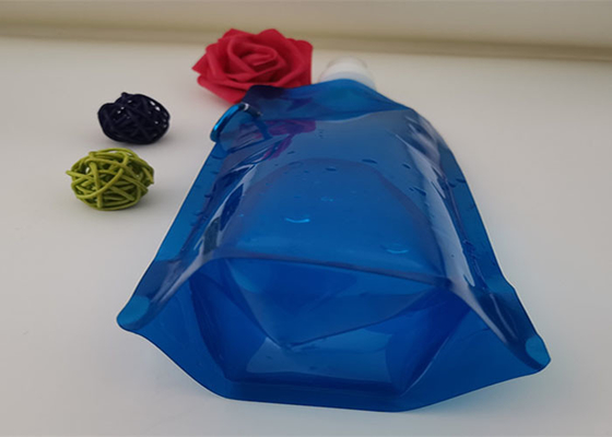 500ml 800ml 1000mlプラスチック水ジュースの液体圧搾は自由な袋BPAを立てる