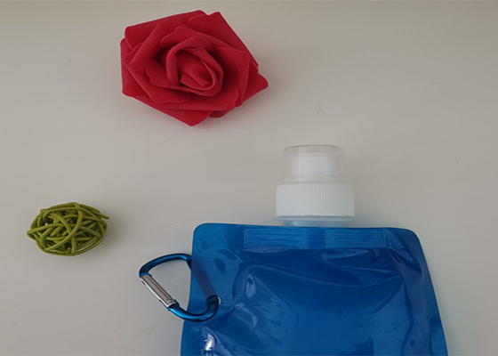 500ml 800ml 1000mlプラスチック水ジュースの液体圧搾は自由な袋BPAを立てる