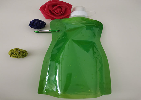 大容量プラスチック水ジュースは袋、BPAの自由な飲み物の口の袋の上に立つ