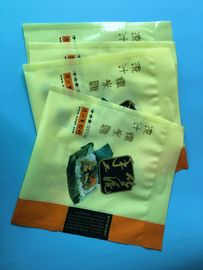 多袋を包む注文キャンデーの軽食の薬はプラスチック パッキング袋ハンガーの穴が付いているジッパー袋を薄板にした
